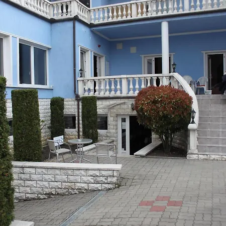 Guest house Blue House 3*