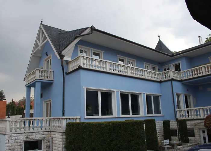 Blue House Хевиз